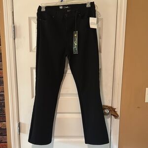 NWT DG2 | Black Bootcut | Jeans